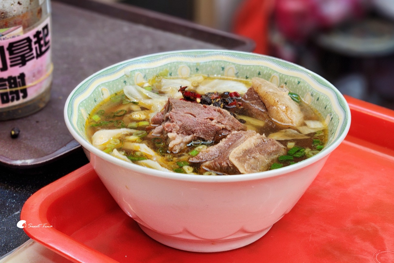 南門市場合歡刀削麵館｜中正紀念堂美食推薦，必點番茄牛肉麵太過癮