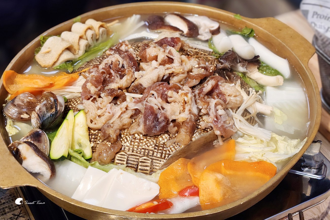 梨谷韓式鐵板炭火烤肉｜信義區韓式料理推薦，小菜無限續超滿足！