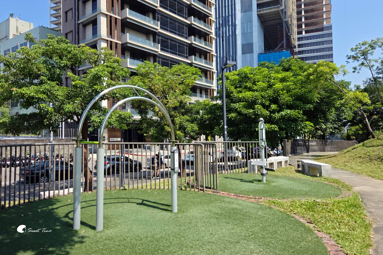 南港新新公園|捷運昆陽站輕鬆到!濕地棧道、落羽松、兒童滑索一次玩 南港新新公園|捷運昆陽站輕鬆到!濕地棧道、落羽松、兒童滑索一次玩