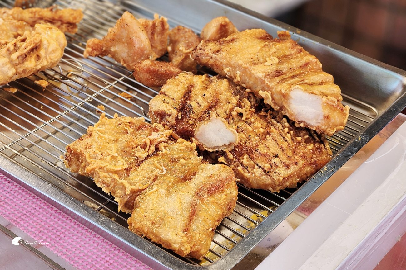 大橋頭美食推薦|太平市場阿角紅燒肉劉美麗,溫體現炸紅燒肉,五部位外酥內嫩必吃 大橋頭美食推薦|太平市場阿角紅燒肉劉美麗,溫體現炸紅燒肉,五部位外酥內嫩必吃