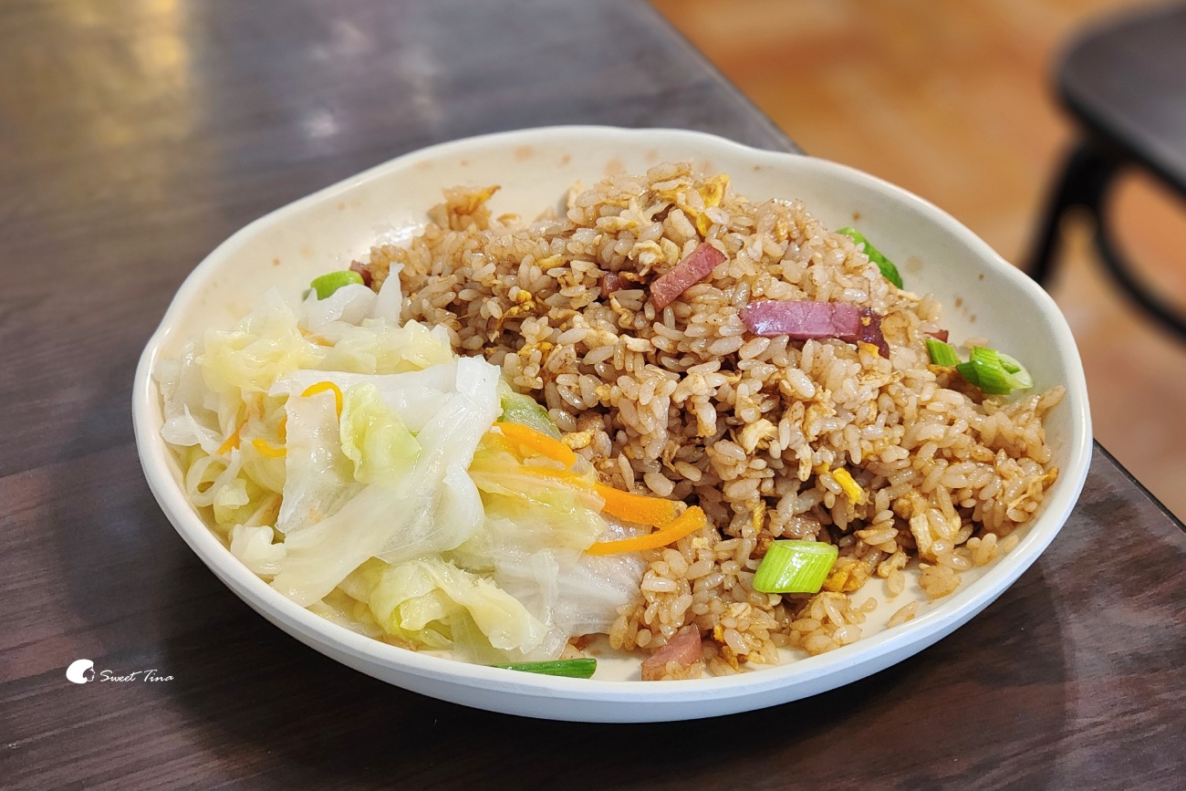 阿仁炒飯|台北大龍峒美食,在地人激推必吃炒飯 阿仁炒飯|台北大龍峒美食,在地人激推必吃炒飯