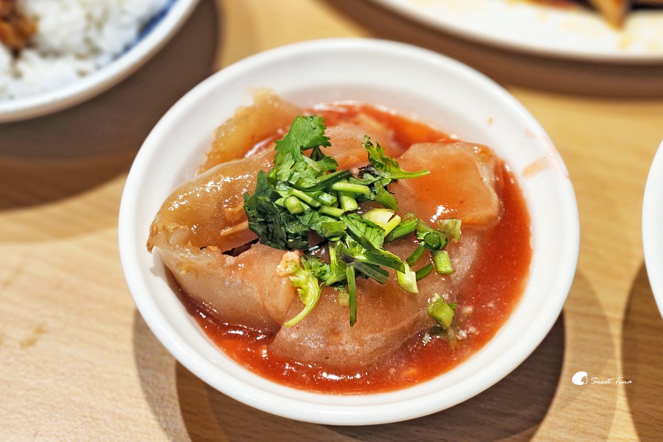 川業肉圓|萬華百年老字號小吃,現炸與清蒸肉圓 川業肉圓|萬華百年老字號小吃,現炸與清蒸肉圓