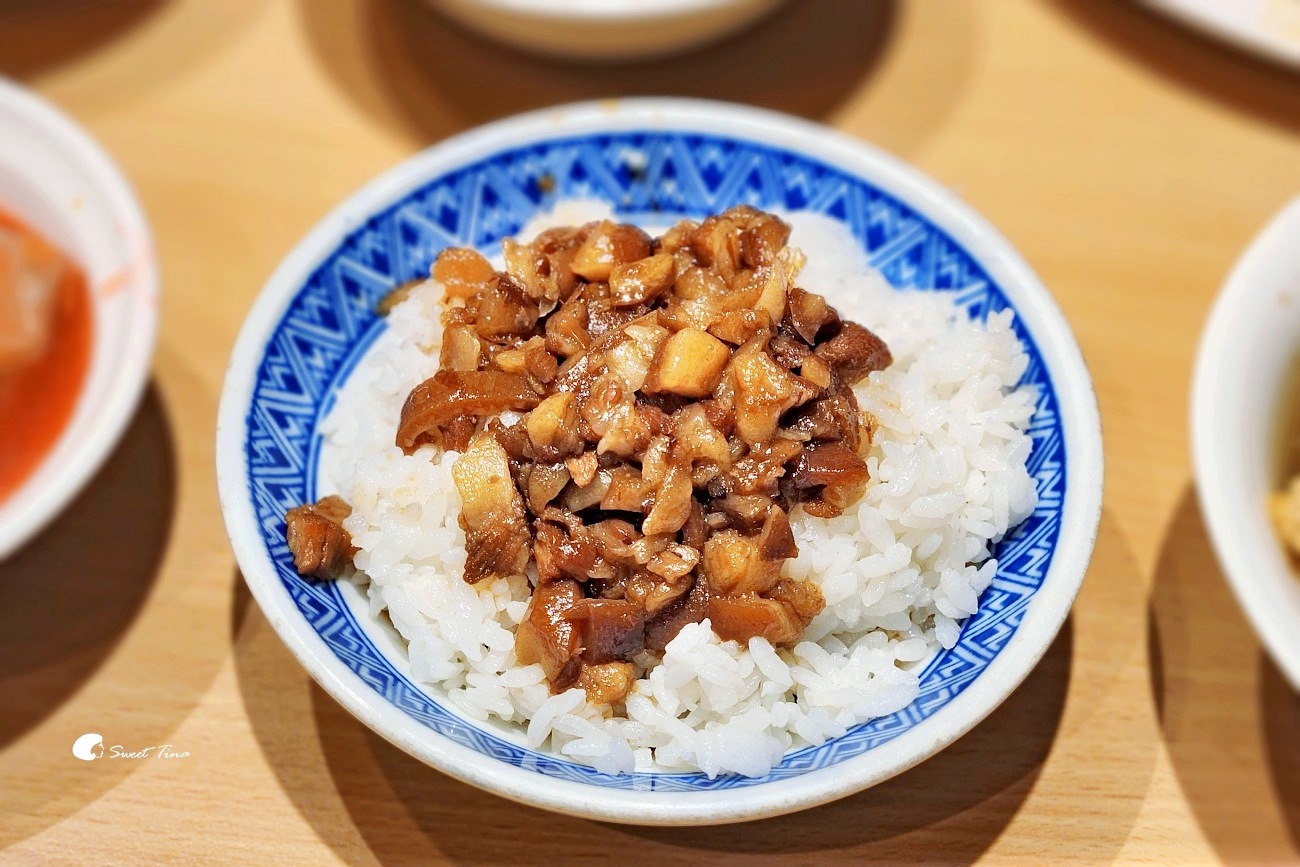 川業肉圓|萬華百年老字號小吃,現炸與清蒸肉圓 川業肉圓|萬華百年老字號小吃,現炸與清蒸肉圓