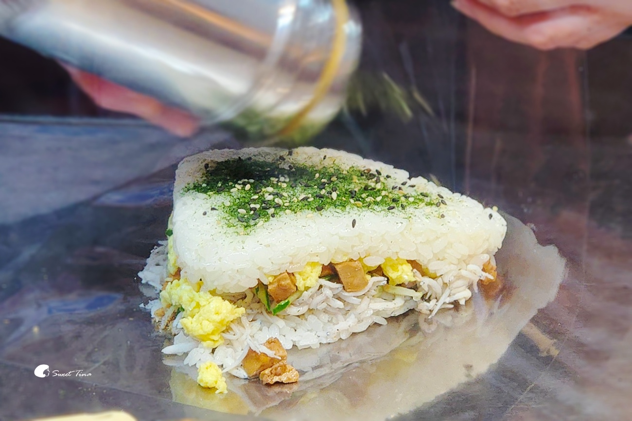 大三角飯糰｜永春市場美食推薦，雙拼大份量飯糰超滿足