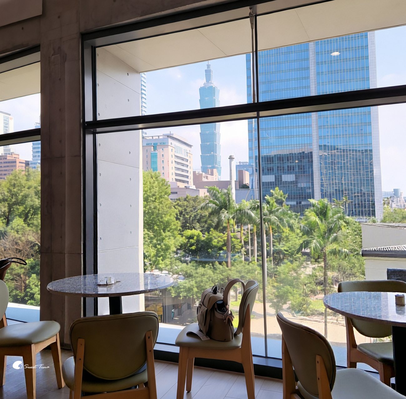 eslite café 松菸店|信義區咖啡廳推薦,坐擁台北 101、大巨蛋景觀 eslite café 松菸店|信義區咖啡廳推薦,坐擁台北 101、大巨蛋景觀