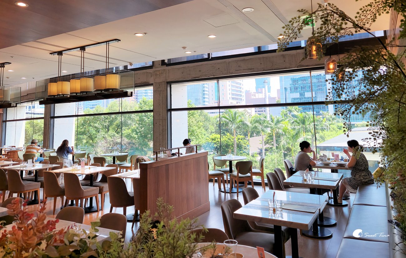 網站近期文章：eslite café 松菸店｜信義區咖啡廳推薦，坐擁台北 101、大巨蛋景觀