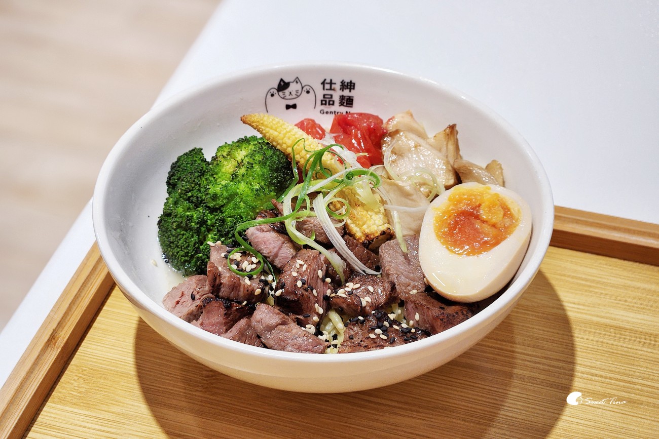 台北美食【仕紳品麵】|乾湯雙吃的麵食就在捷運士林站旁! 台北美食【仕紳品麵】|乾湯雙吃的麵食就在捷運士林站旁!