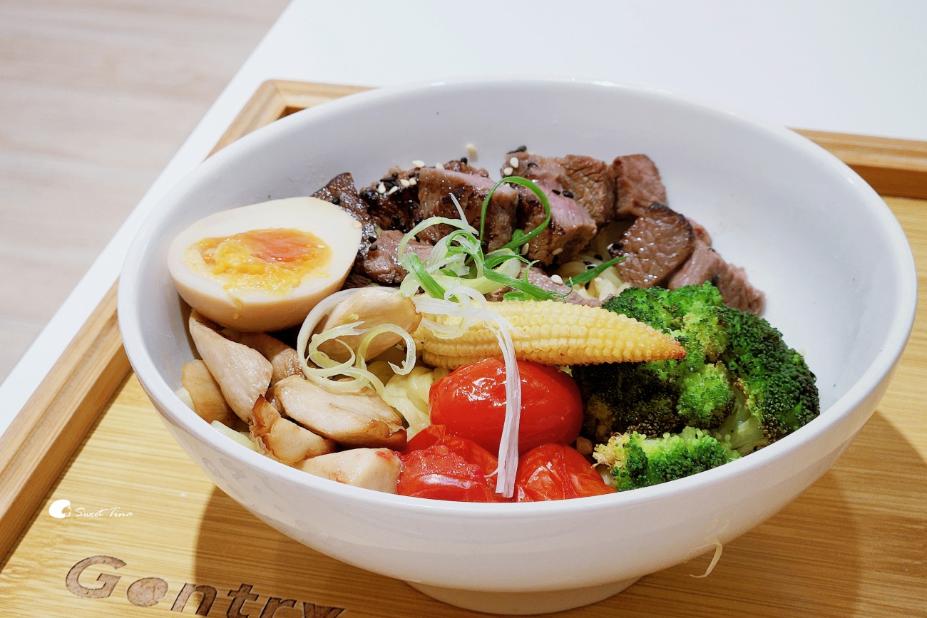 台北美食【仕紳品麵】|乾湯雙吃的麵食就在捷運士林站旁! 台北美食【仕紳品麵】|乾湯雙吃的麵食就在捷運士林站旁!