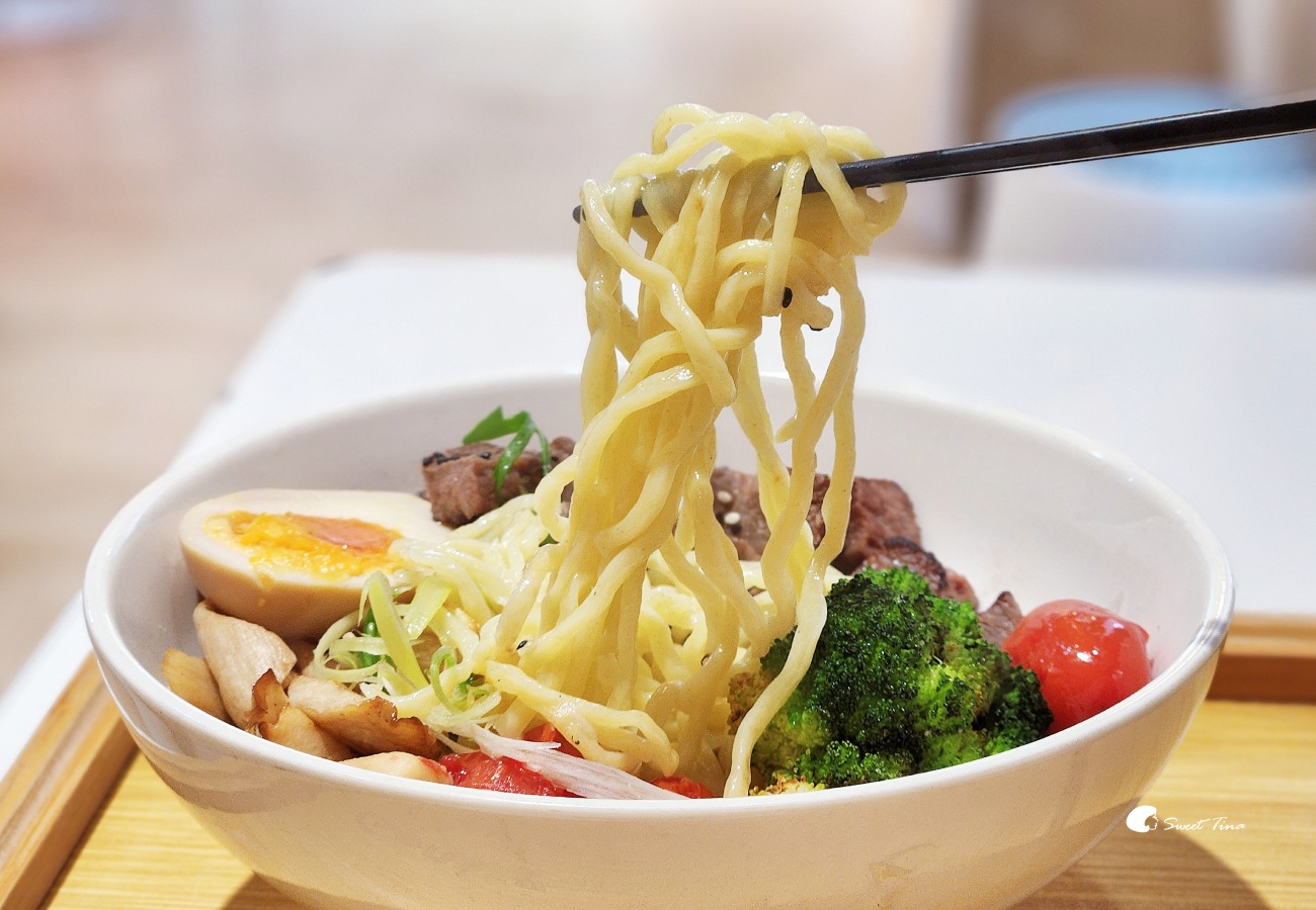 台北美食【仕紳品麵】|乾湯雙吃的麵食就在捷運士林站旁! 台北美食【仕紳品麵】|乾湯雙吃的麵食就在捷運士林站旁!