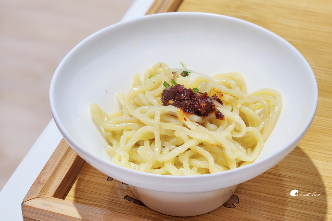 台北美食【仕紳品麵】|乾湯雙吃的麵食就在捷運士林站旁! 台北美食【仕紳品麵】|乾湯雙吃的麵食就在捷運士林站旁!