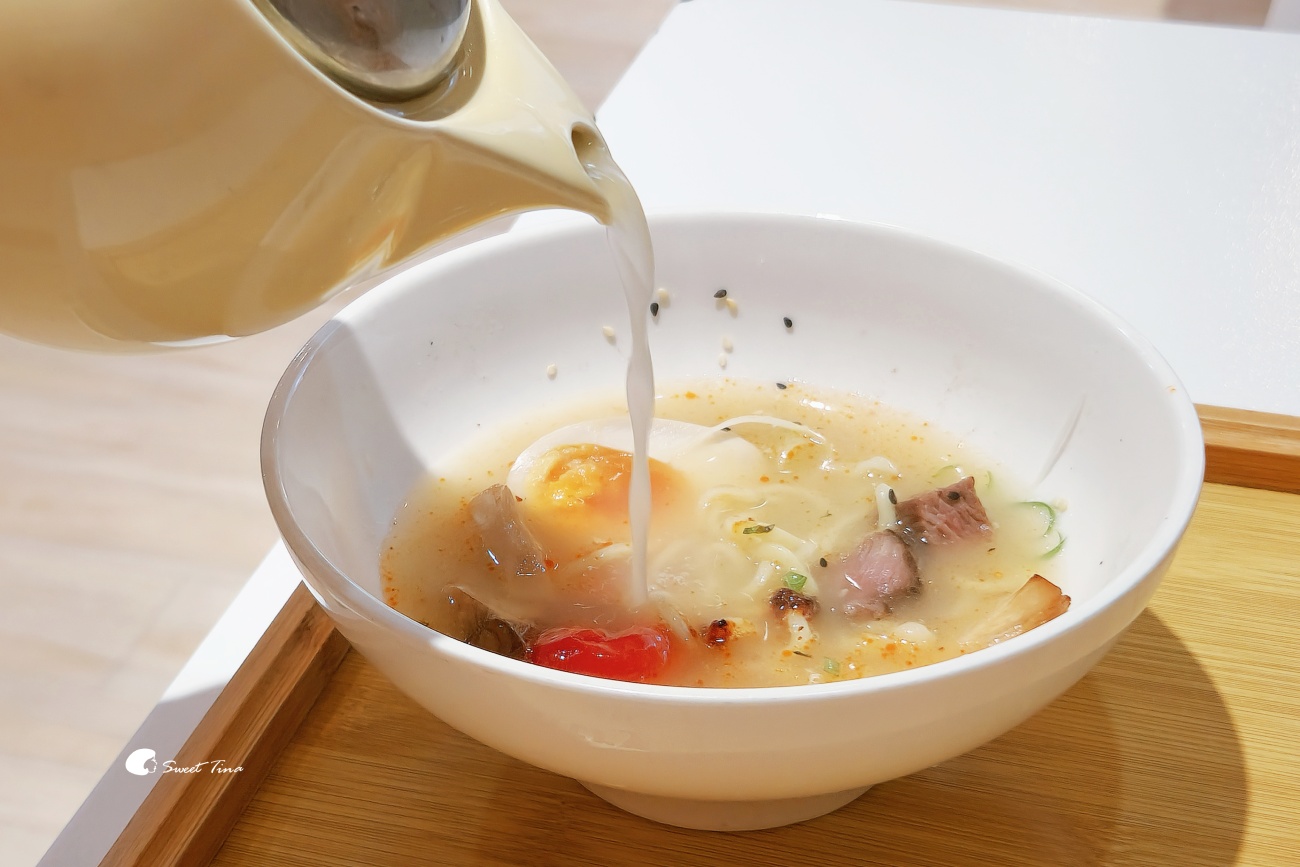 台北美食【仕紳品麵】|乾湯雙吃的麵食就在捷運士林站旁! 台北美食【仕紳品麵】|乾湯雙吃的麵食就在捷運士林站旁!