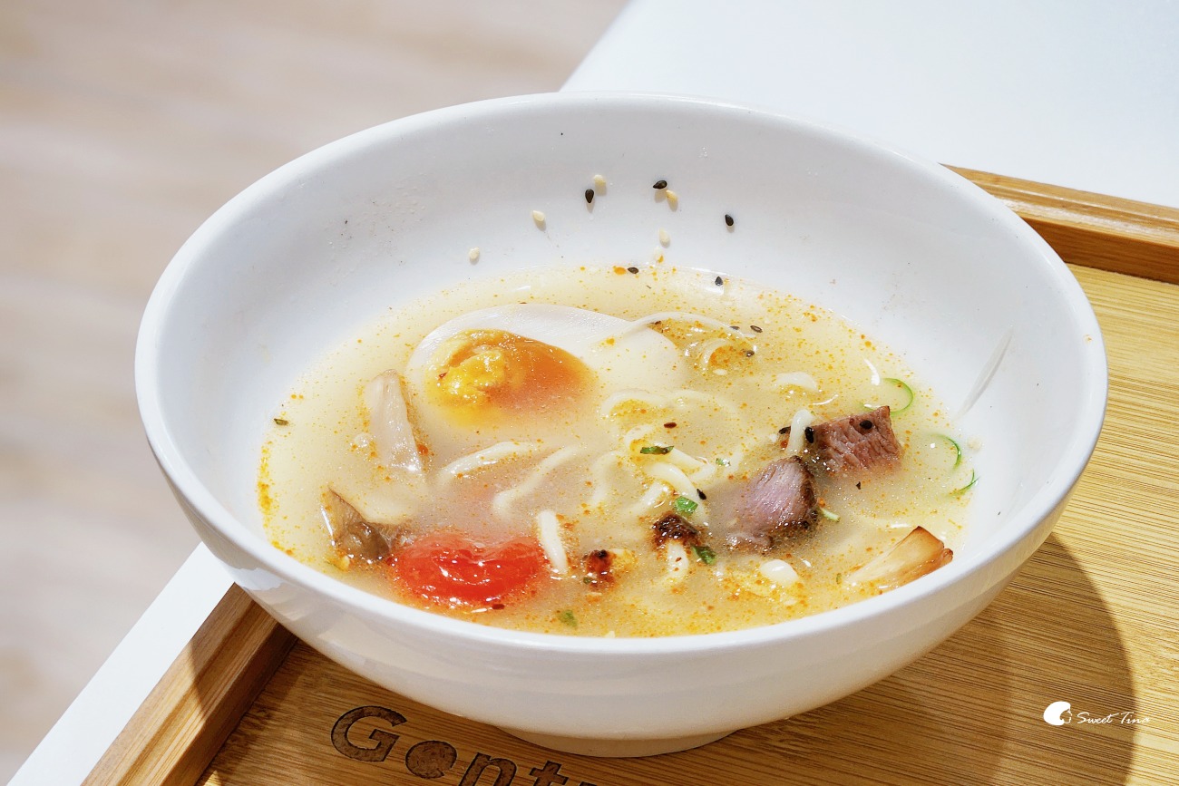 台北美食【仕紳品麵】|乾湯雙吃的麵食就在捷運士林站旁! 台北美食【仕紳品麵】|乾湯雙吃的麵食就在捷運士林站旁!