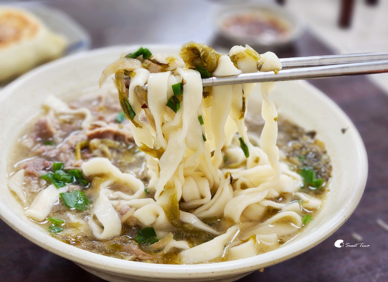 老北一菜盒店|象山站平價美食推薦,麵食與人氣烙餅菜盒必嚐 老北一菜盒店|象山站平價美食推薦,麵食與人氣烙餅菜盒必嚐