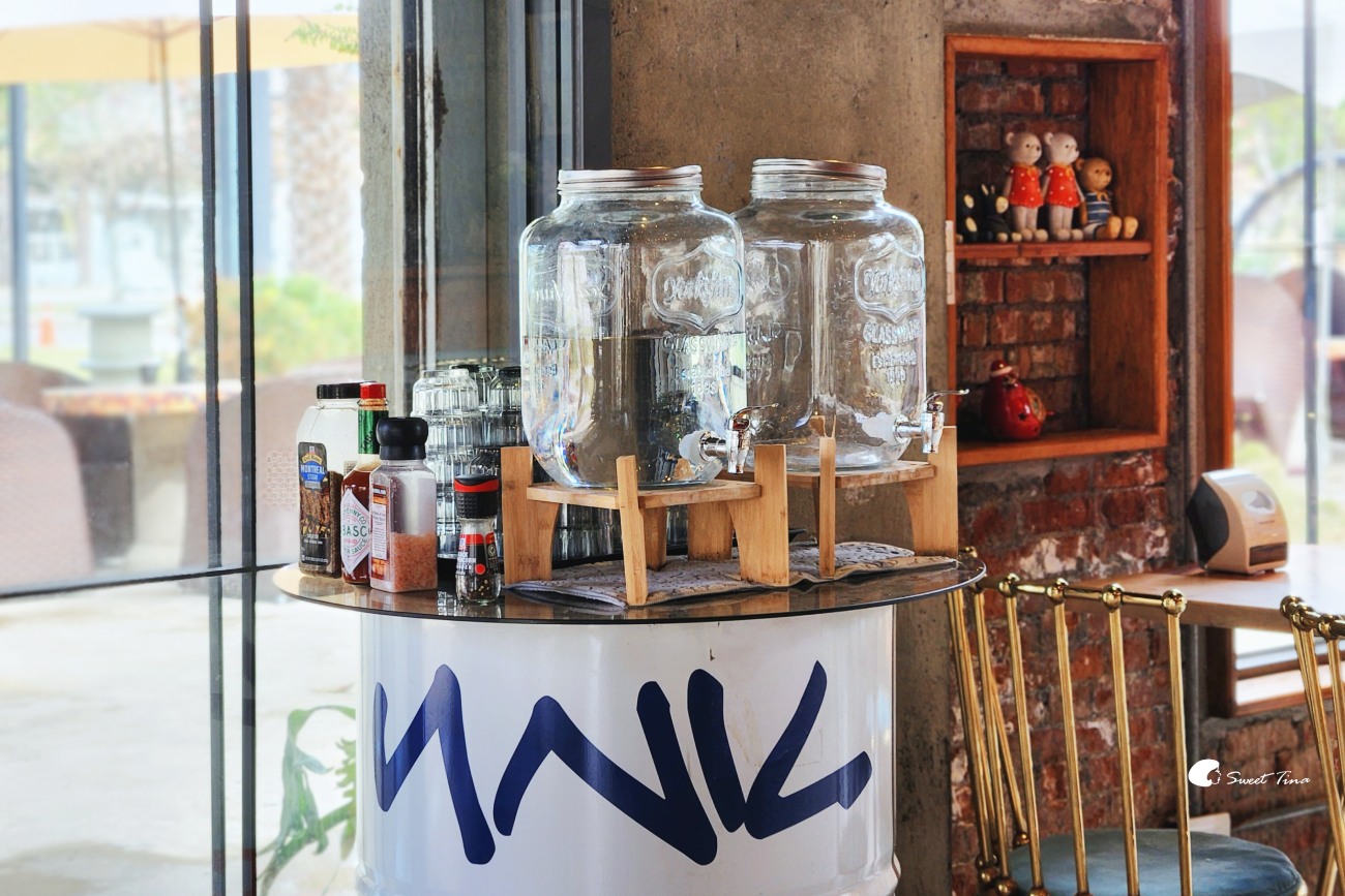 拉菲爾Cafe|新竹咖啡廳推薦,鄰近十七公里海岸線的貨櫃玻璃屋 拉菲爾Cafe|新竹咖啡廳推薦,鄰近十七公里海岸線的貨櫃玻璃屋