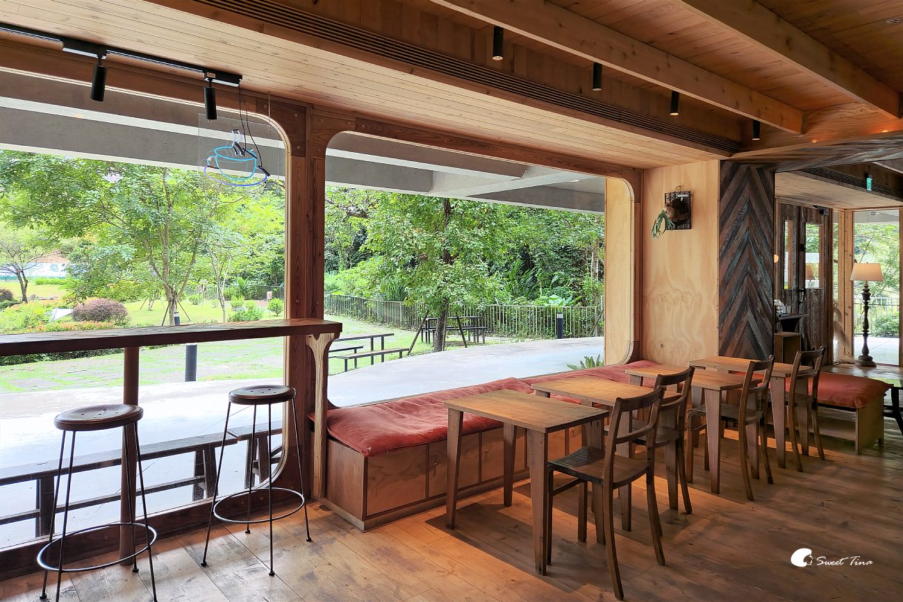 廢墟咖啡湖村店｜木柵不限時咖啡廳，政大湖畔的療癒時光！