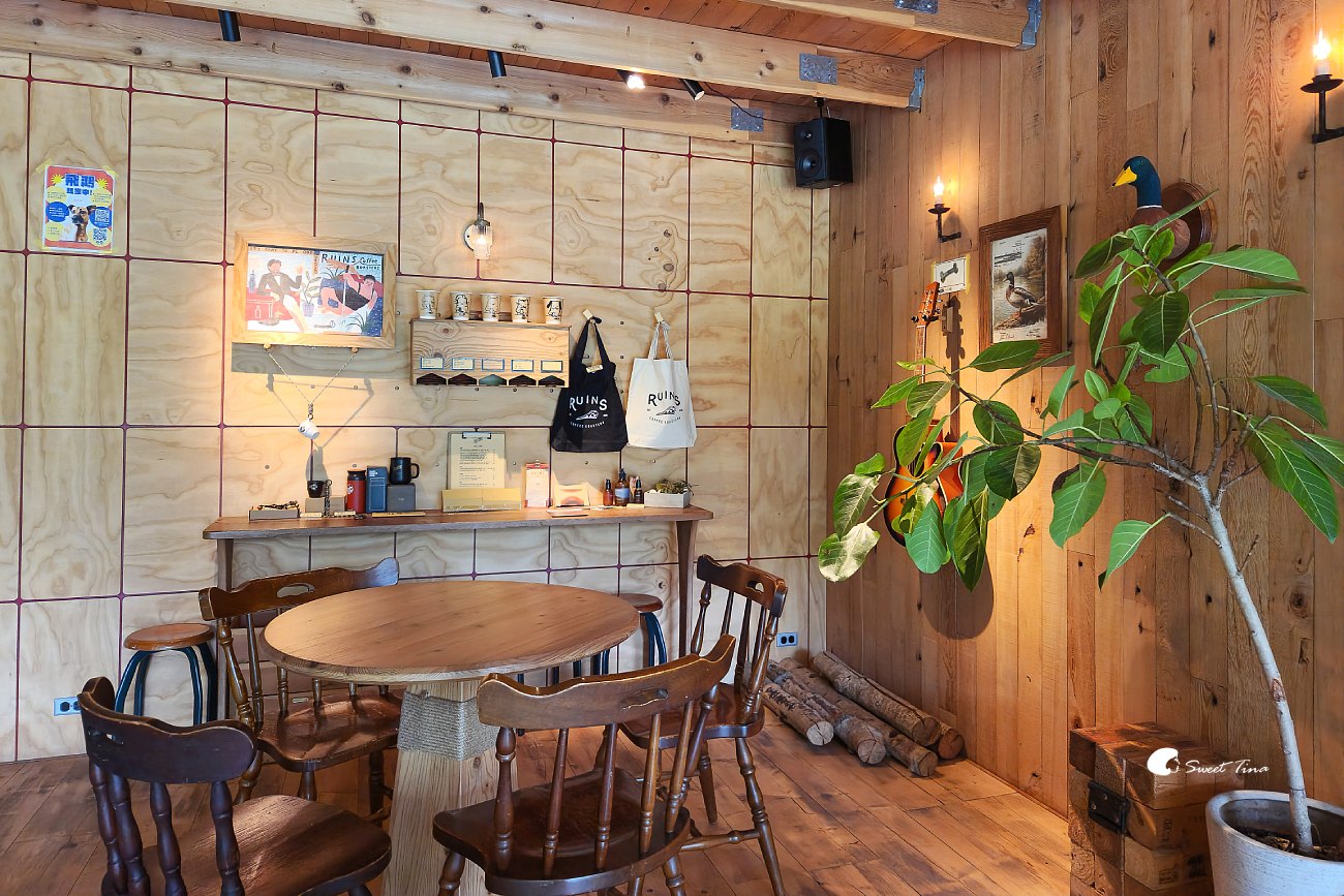 廢墟咖啡湖村店｜木柵不限時咖啡廳，政大湖畔的療癒時光！