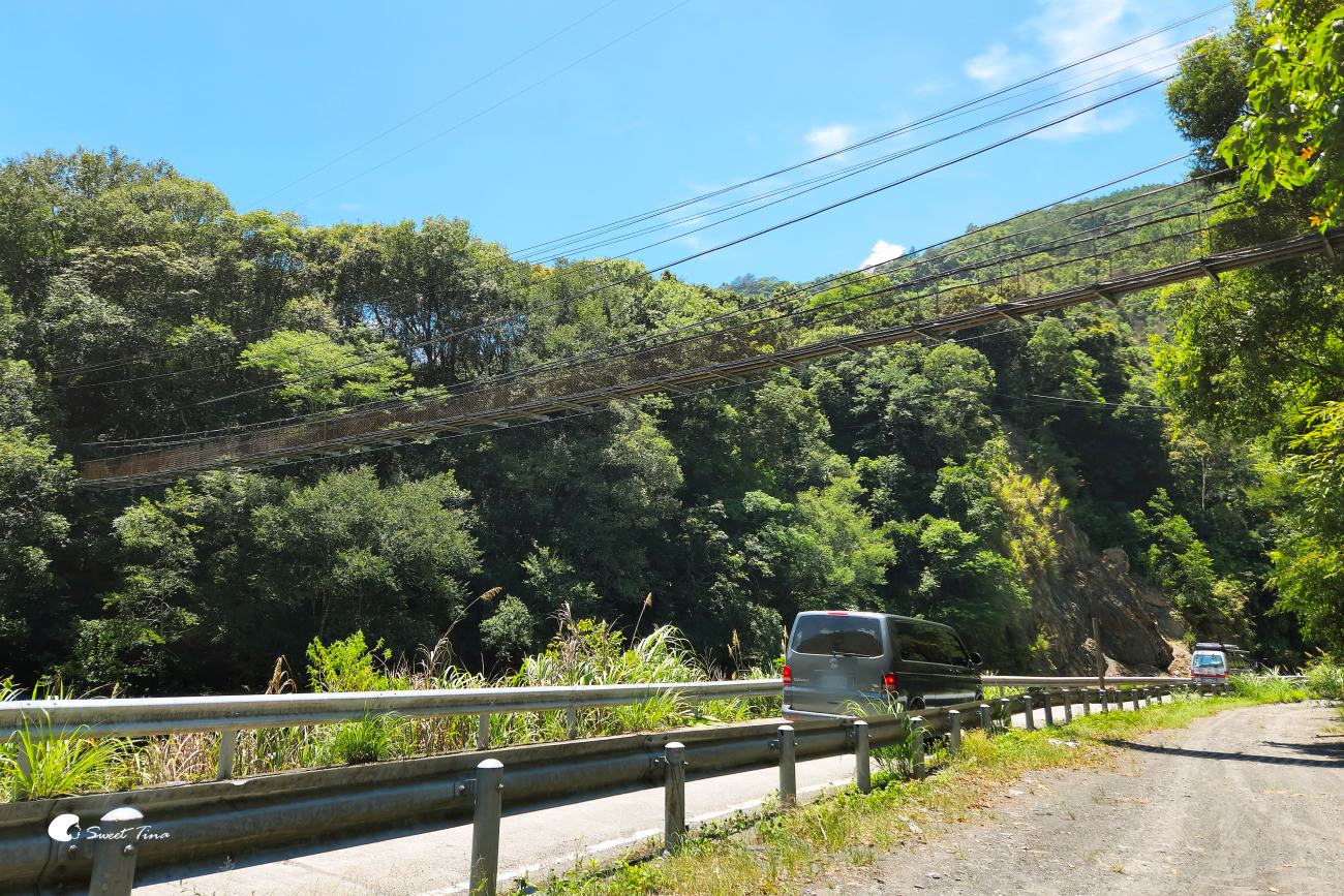 南投帖比倫峽谷瀑布|紅香部落秘境景點,紅香茶園、五彩岩壁、碧綠深潭 南投帖比倫峽谷瀑布|紅香部落秘境景點,紅香茶園、五彩岩壁、碧綠深潭