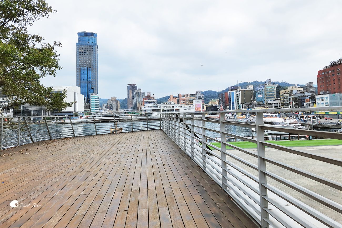 WeR國門廣場|基隆港海景咖啡廳,船型外觀超吸睛 WeR國門廣場|基隆港海景咖啡廳,船型外觀超吸睛