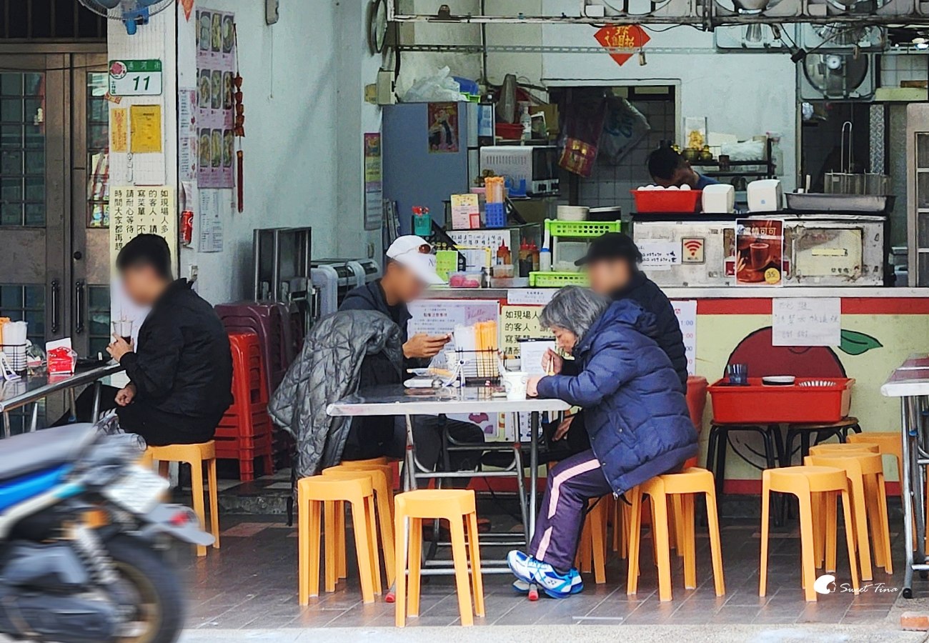 永和中西豆漿｜劍潭站早餐推薦：必吃蔬菜蛋餅、炸蘿蔔糕