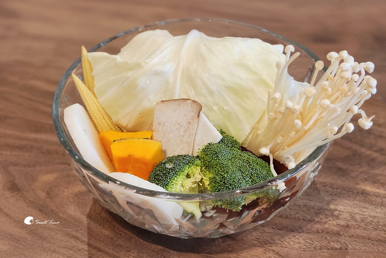 員外佬麻辣火鍋|台北火鍋推薦,蔬果熬製湯底清爽不油膩,信義區聚餐首選! 員外佬麻辣火鍋|台北火鍋推薦,蔬果熬製湯底清爽不油膩,信義區聚餐首選!
