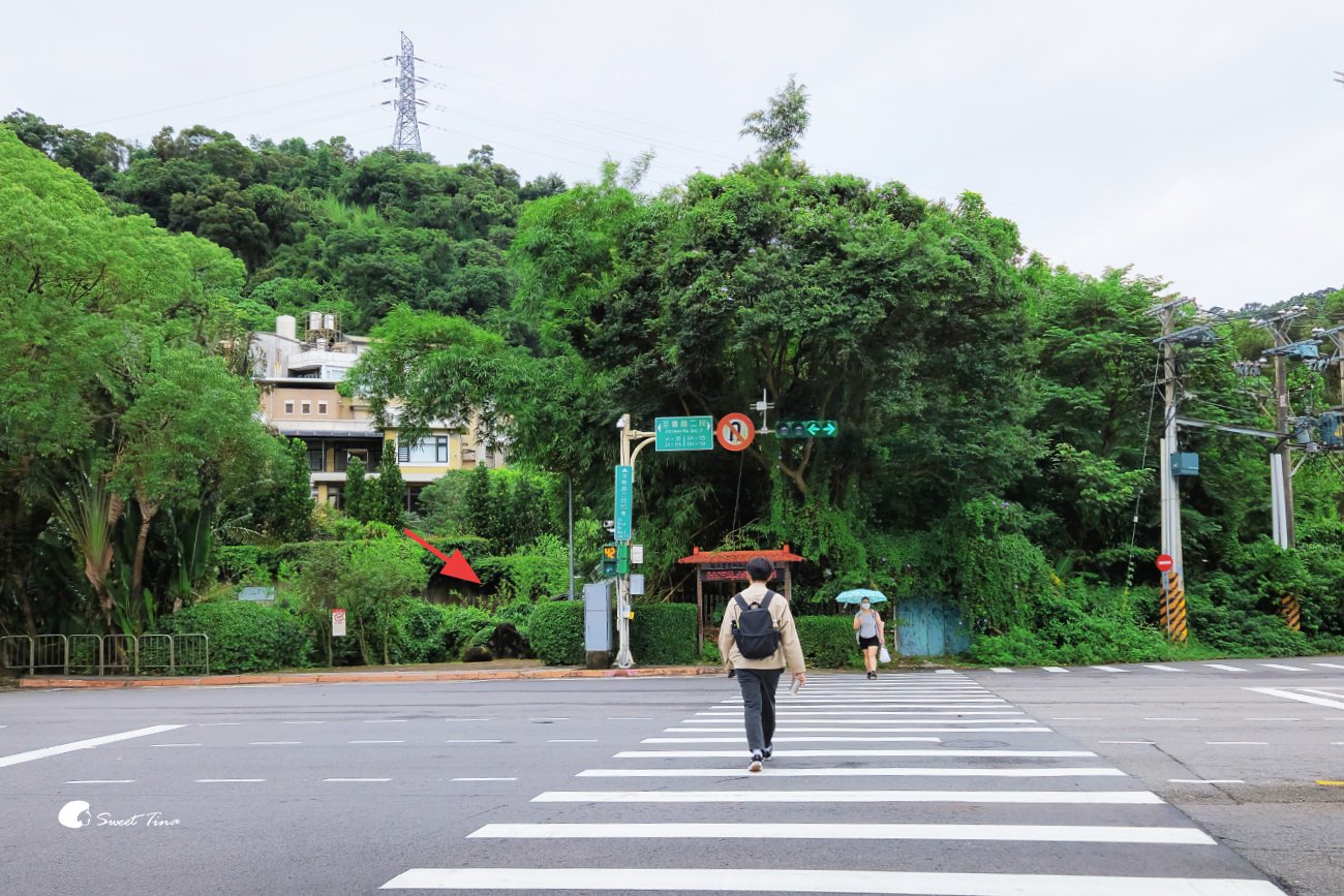 至德園|台北賞荷私房景點,隱藏在台北故宮旁的小秘境 至德園|台北賞荷私房景點,隱藏在台北故宮旁的小秘境
