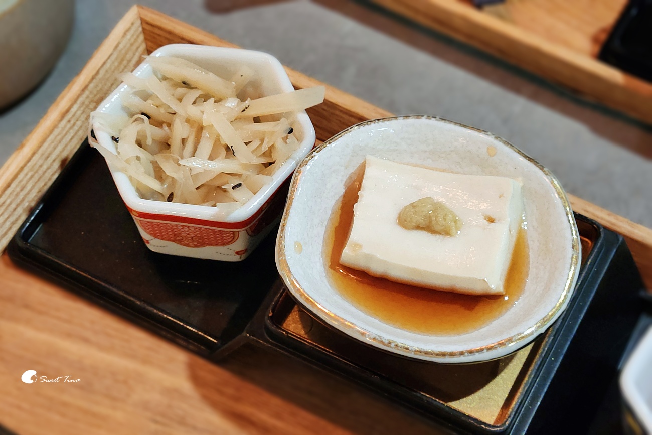 佐一茶屋|阿里山必訪景觀餐廳推薦,在地食材與高山茶的美味饗宴 佐一茶屋|阿里山必訪景觀餐廳推薦,在地食材與高山茶的美味饗宴